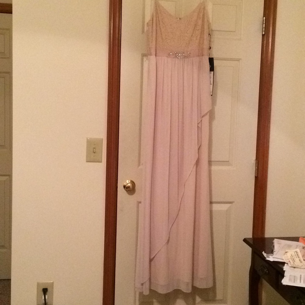 Size 10M gorgeous maxi dress! NWT.